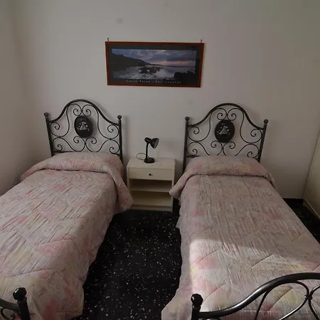 Апартаменты Glicine Леванто